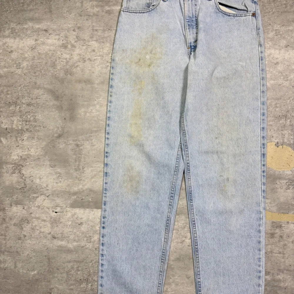 Vintage Levis 550 Relaxed Fit Tapered Leg Jeans Light Wash Made in USA 33x34